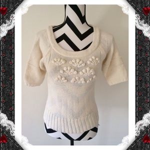 Delia's 3D Design Off White 3/4 Sleeve Sweater